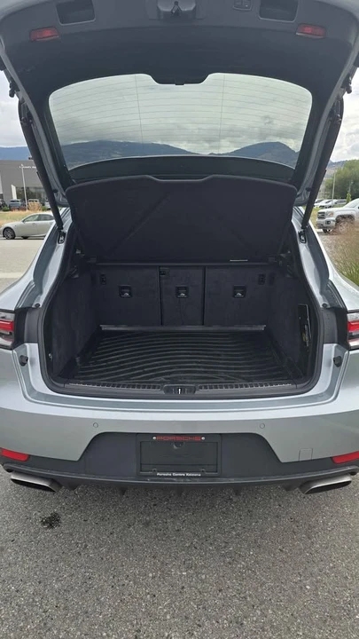 2021 Porsche Macan - Image 5 of 13