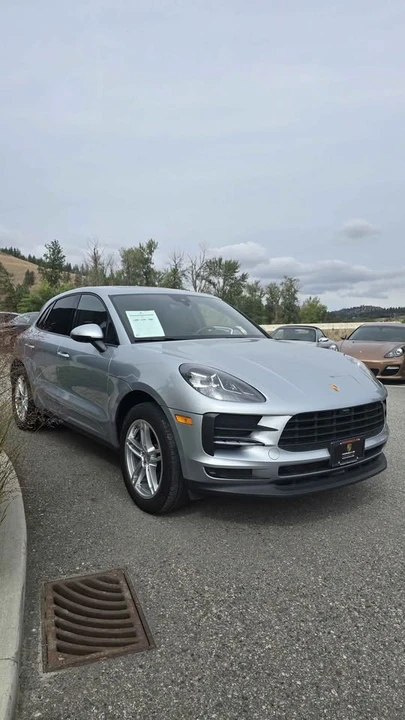 2021 Porsche Macan - Image 2 of 13
