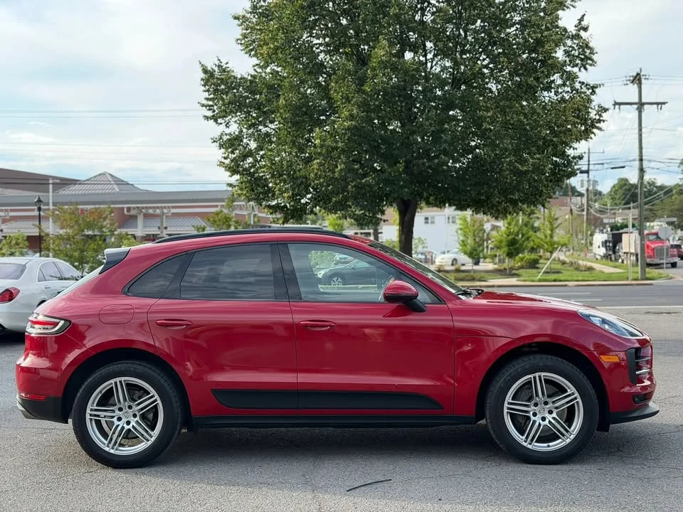 2021 Porsche Macan - Image 5 of 20