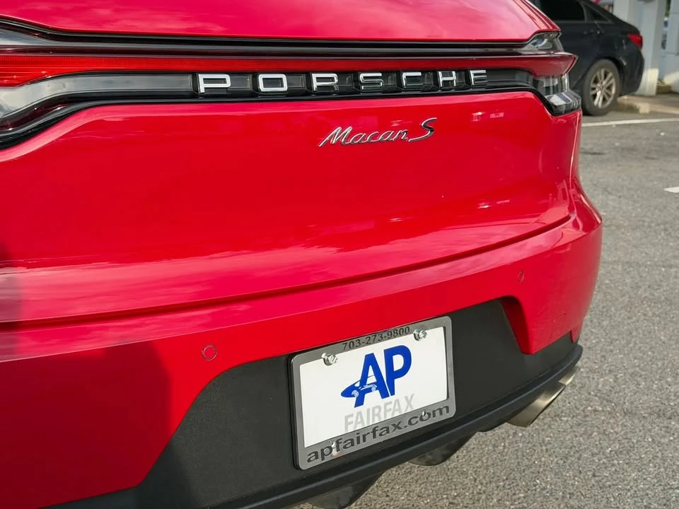2021 Porsche Macan - Image 13 of 20
