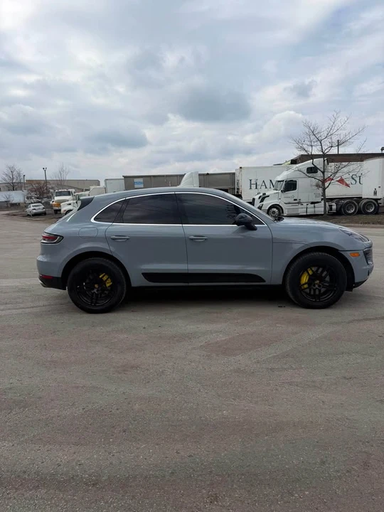 2021 Porsche Macan - Image 5 of 6