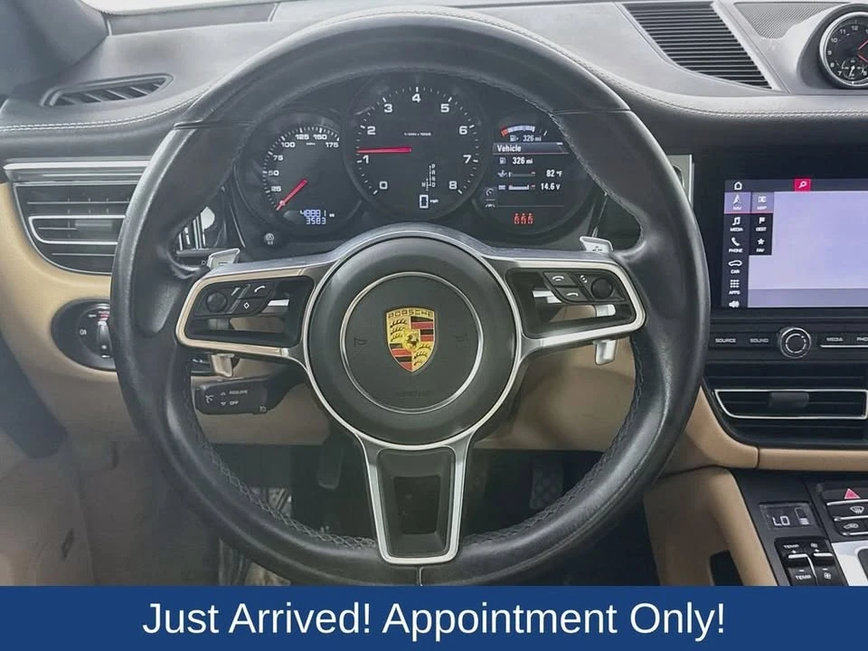 2021 Porsche Macan - Image 12 of 20