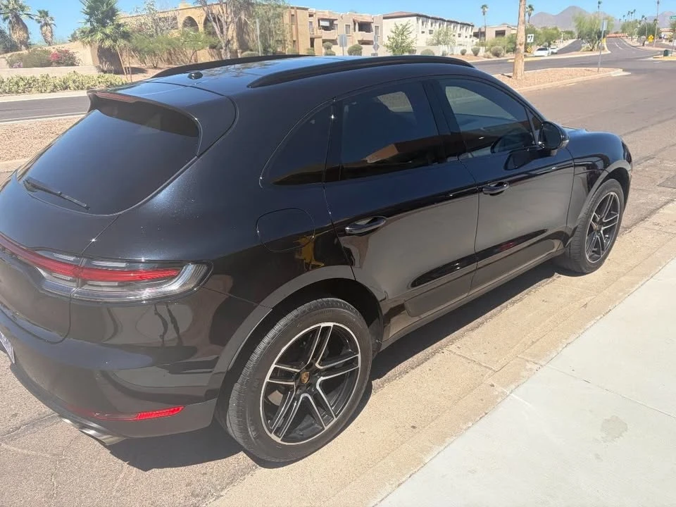 2021 Porsche Macan - Image 2 of 10
