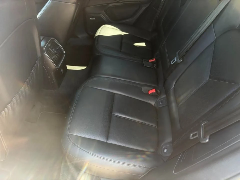 2021 Porsche Macan - Image 5 of 10
