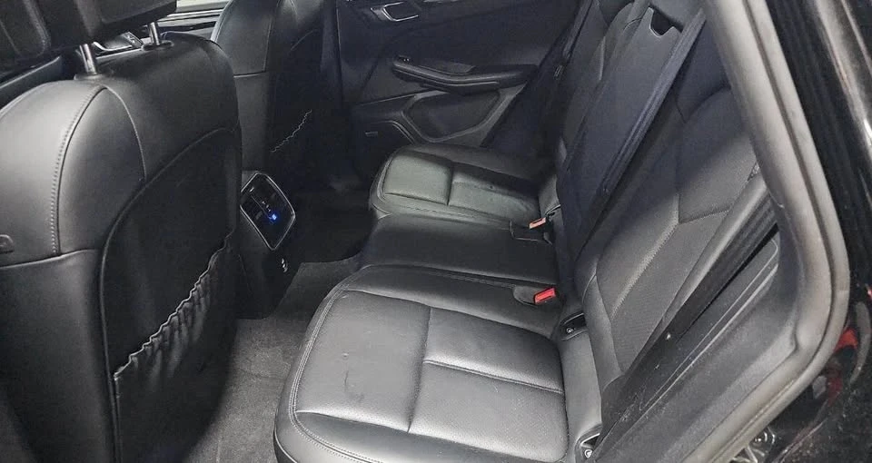 2021 Porsche Macan - Image 8 of 12