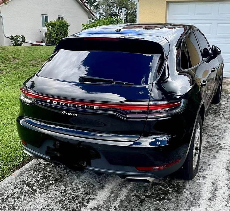 2021 Porsche Macan - Image 3 of 4
