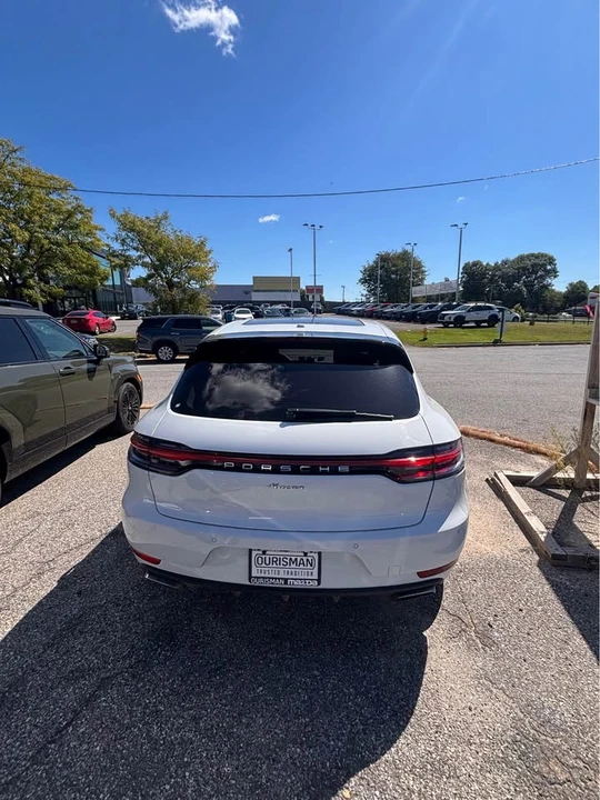 2021 Porsche Macan - Image 7 of 16