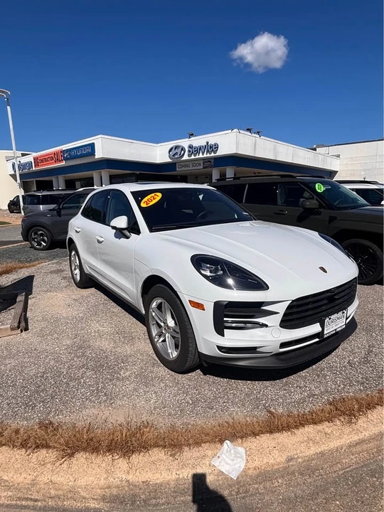 2021 Porsche Macan - Image 2 of 16