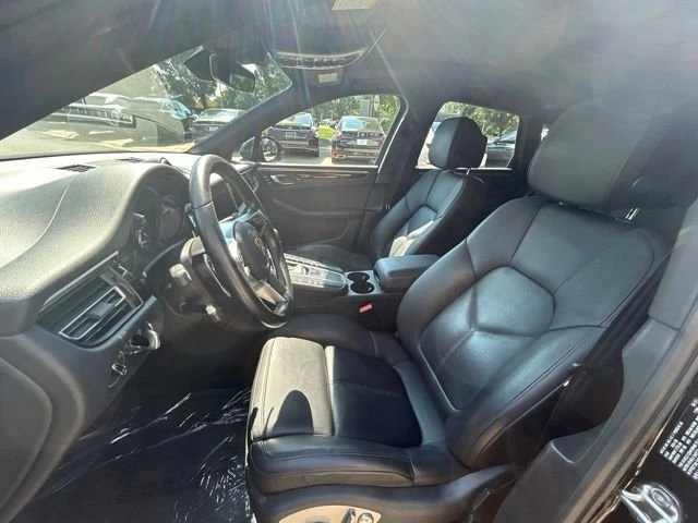 2021 Porsche Macan - Image 10 of 19