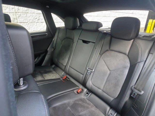 2021 Porsche Macan - Image 7 of 20