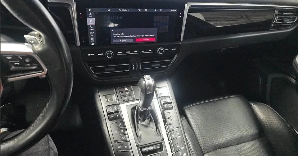 2021 Porsche Macan - Image 12 of 12