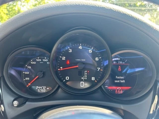 2021 Porsche Macan - Image 13 of 19