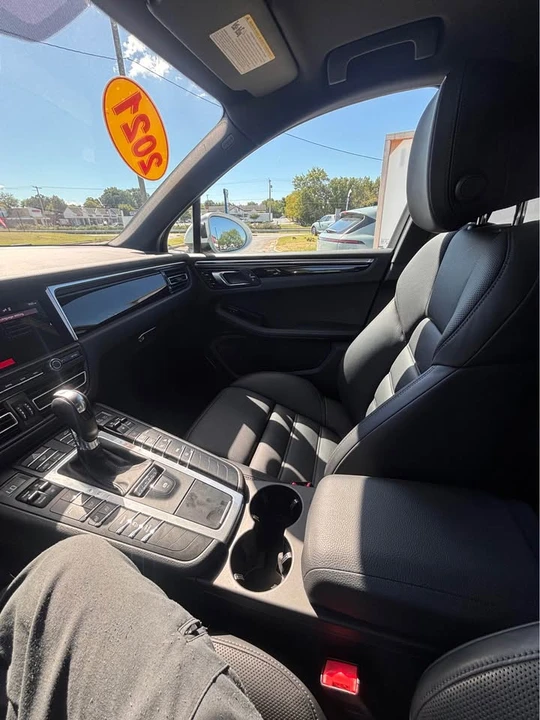 2021 Porsche Macan - Image 13 of 16