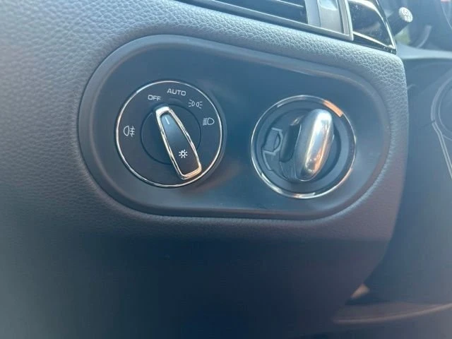 2021 Porsche Macan - Image 19 of 19