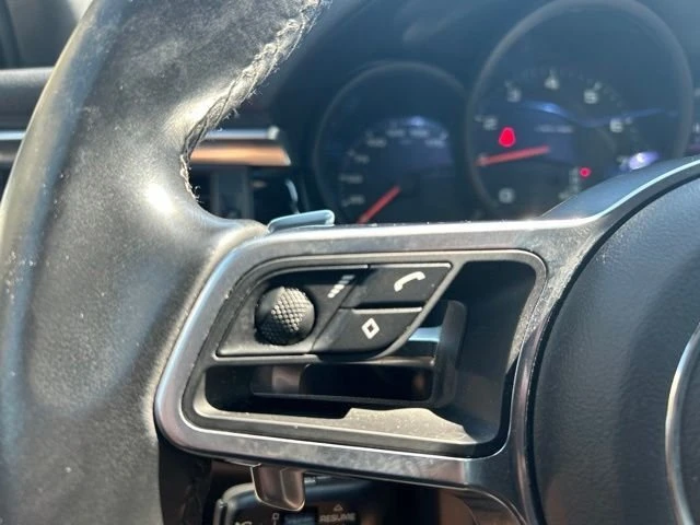 2021 Porsche Macan - Image 15 of 19