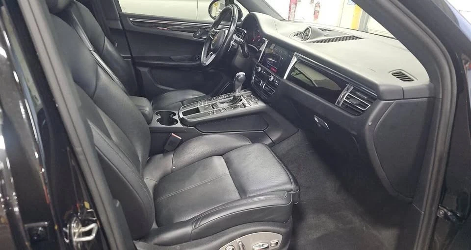 2021 Porsche Macan - Image 7 of 12