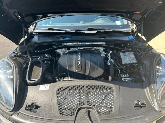 2021 Porsche Macan - Image 8 of 19