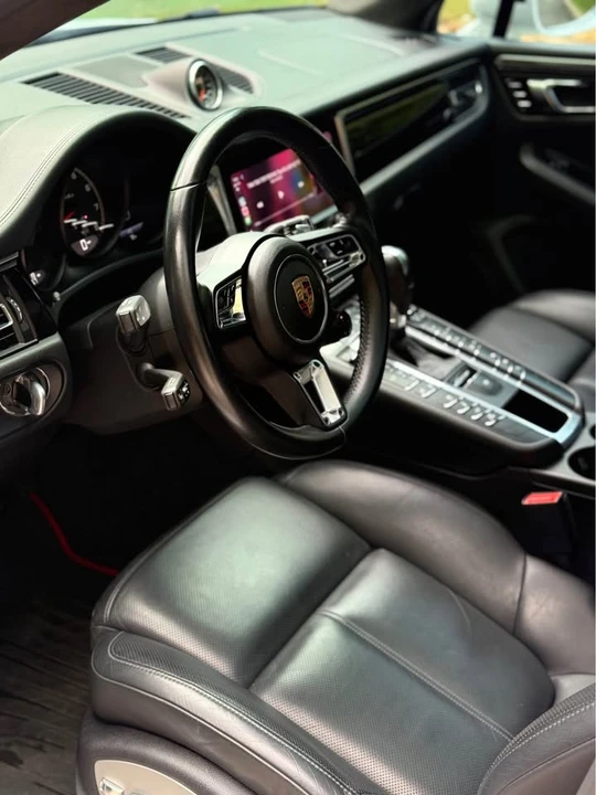 2021 Porsche Macan - Image 5 of 6