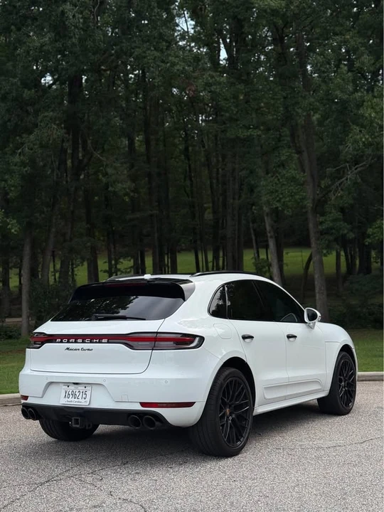 2021 Porsche Macan - Image 3 of 6