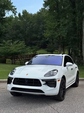 2021 Porsche Macan Turbo