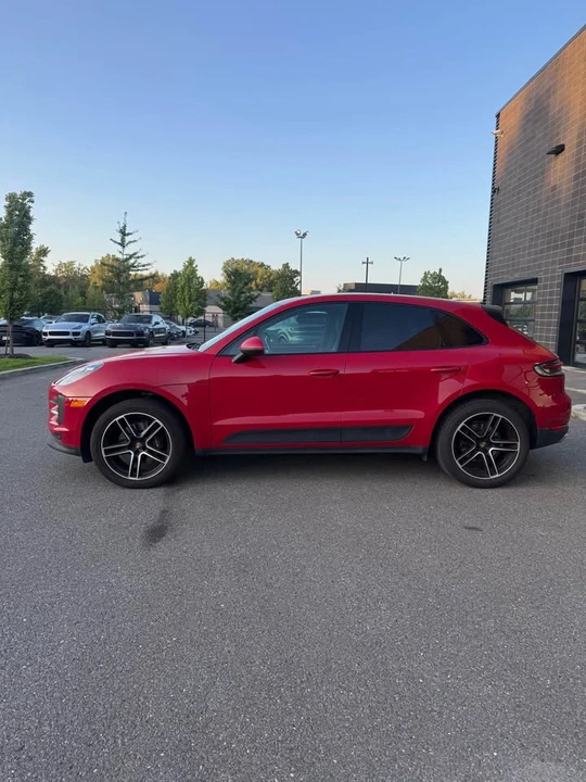 2021 Porsche Macan - Image 2 of 8