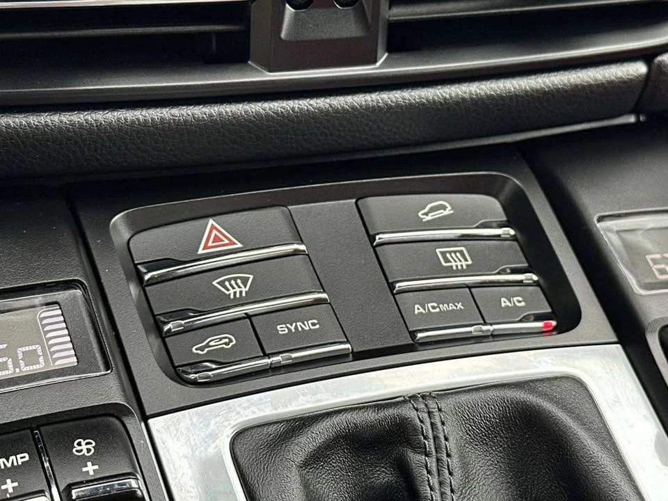 2021 Porsche Macan - Image 8 of 20