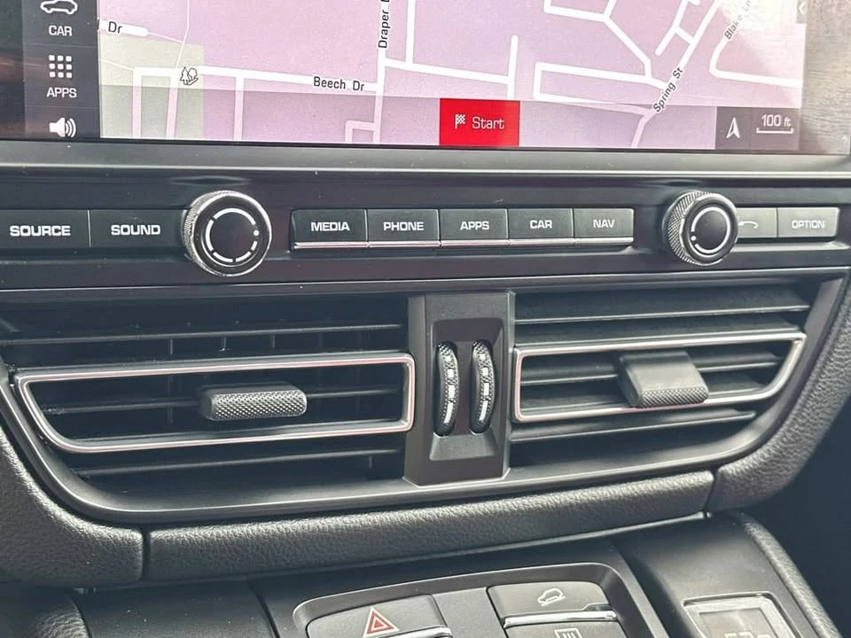2021 Porsche Macan - Image 7 of 20