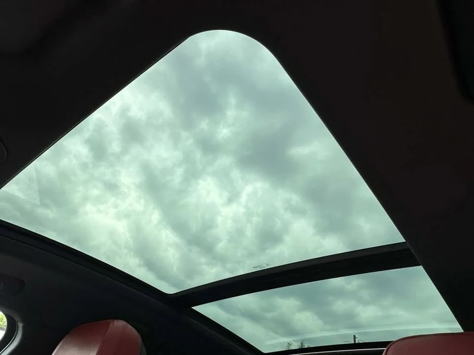 2021 Porsche Macan - Image 16 of 20