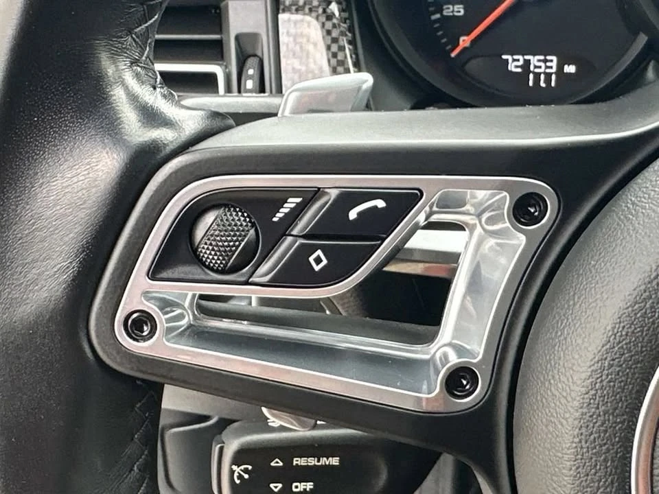 2021 Porsche Macan - Image 11 of 20