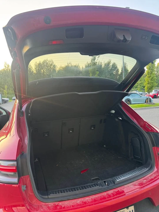 2021 Porsche Macan - Image 7 of 8