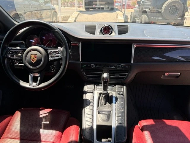 2021 Porsche Macan - Image 11 of 13