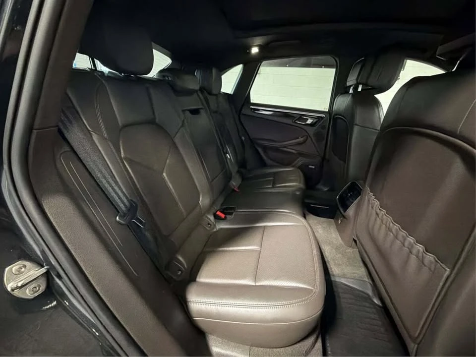 2021 Porsche Macan - Image 16 of 20