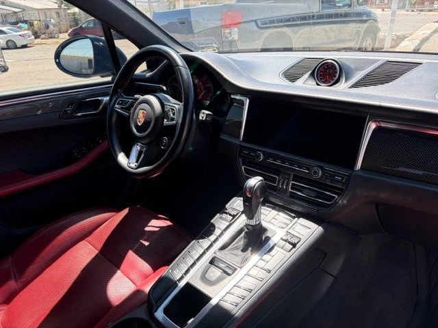 2021 Porsche Macan - Image 10 of 13