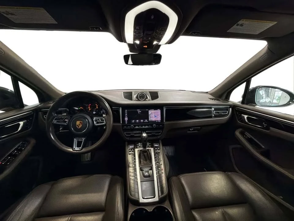 2021 Porsche Macan - Image 17 of 20