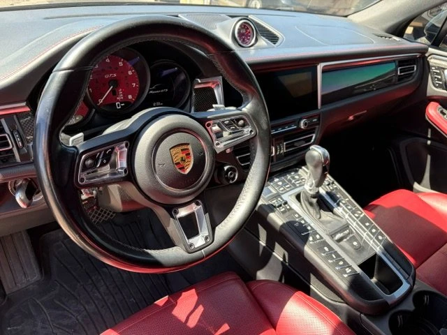 2021 Porsche Macan - Image 9 of 13