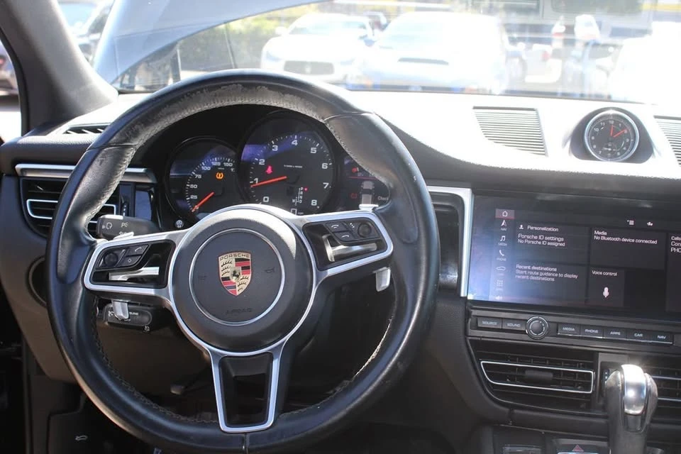 2021 Porsche Macan - Image 12 of 16