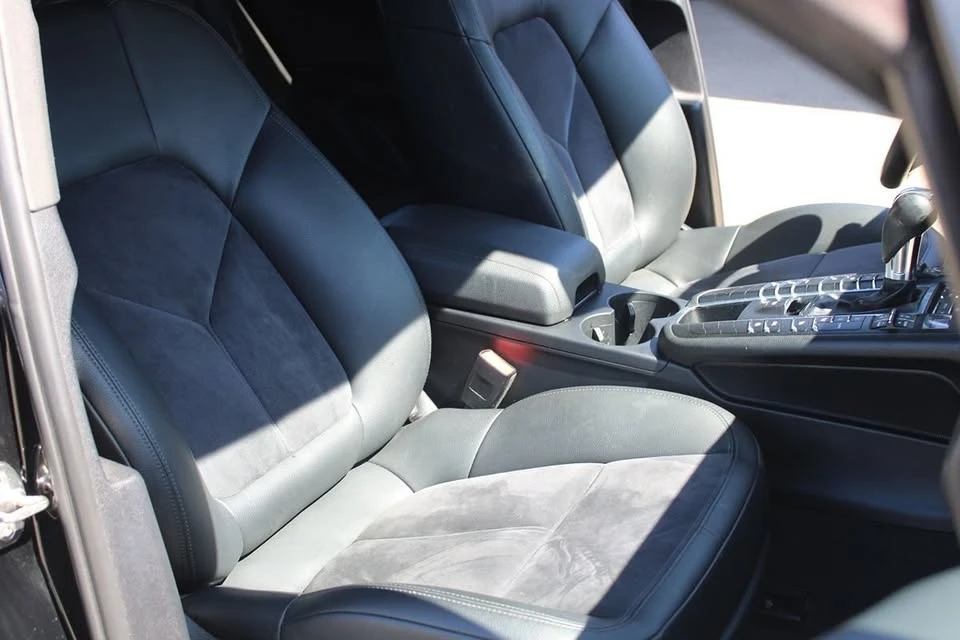 2021 Porsche Macan - Image 8 of 16