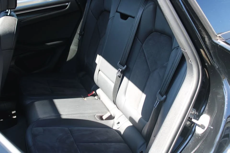 2021 Porsche Macan - Image 9 of 16