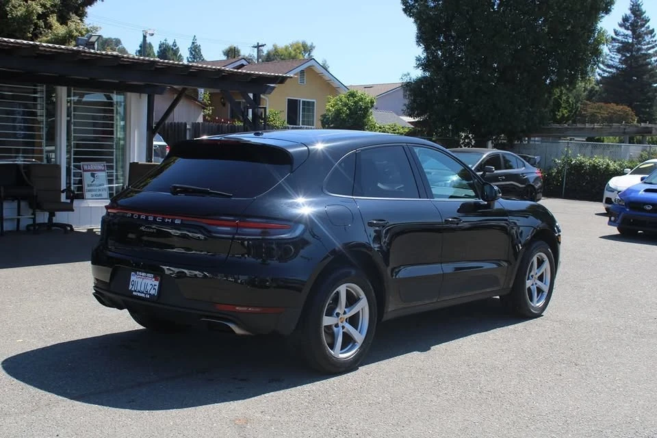 2021 Porsche Macan - Image 5 of 16