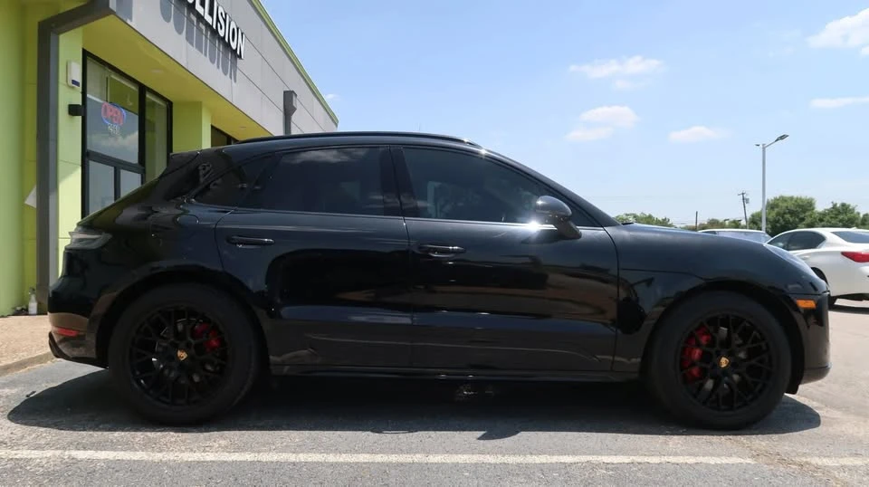 2021 Porsche Macan - Image 8 of 20