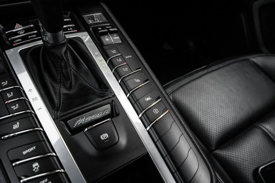 2021 Porsche Macan - Image 19 of 19