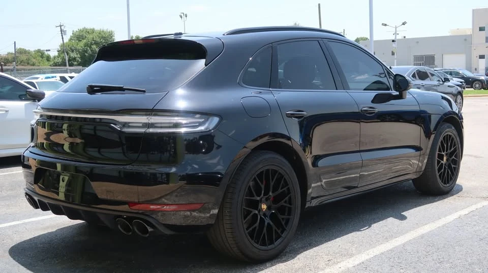 2021 Porsche Macan - Image 14 of 20