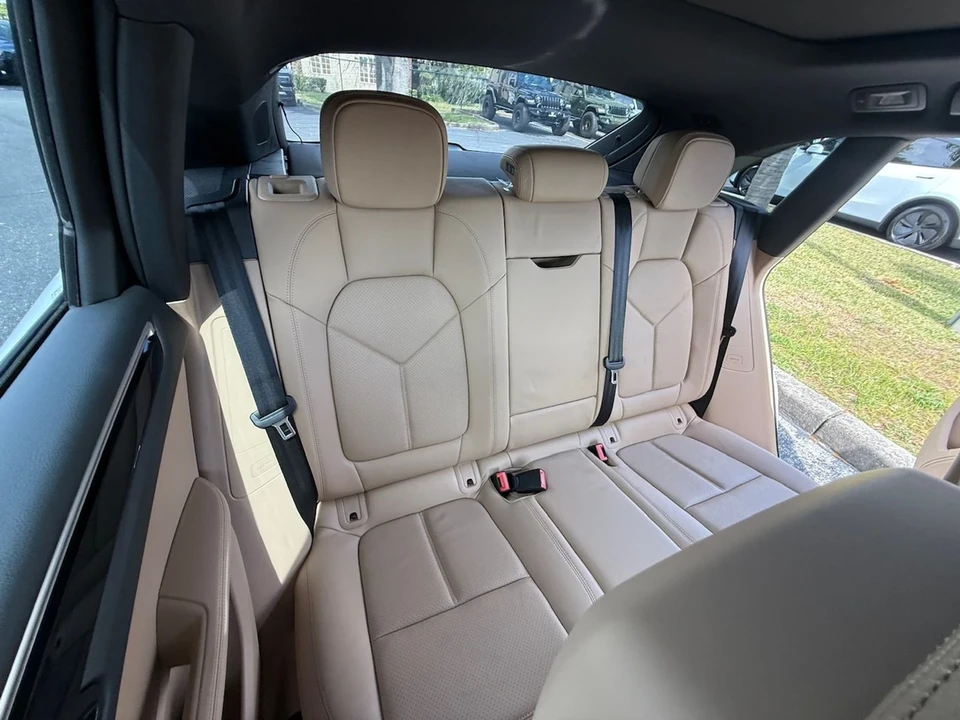 2021 Porsche Macan - Image 12 of 12