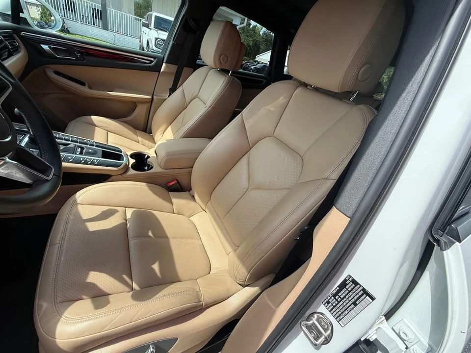 2021 Porsche Macan - Image 4 of 12