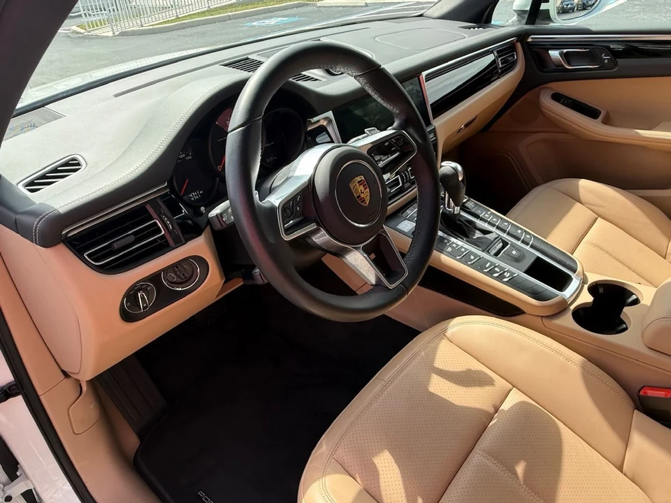 2021 Porsche Macan - Image 2 of 12