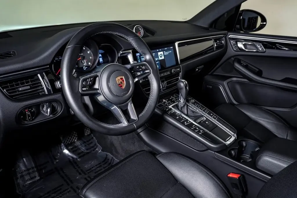 2021 Porsche Macan - Image 4 of 6