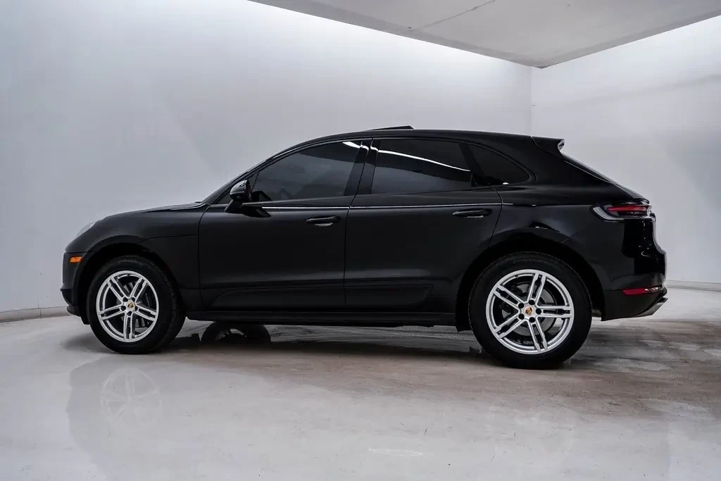 2021 Porsche Macan - Image 2 of 6
