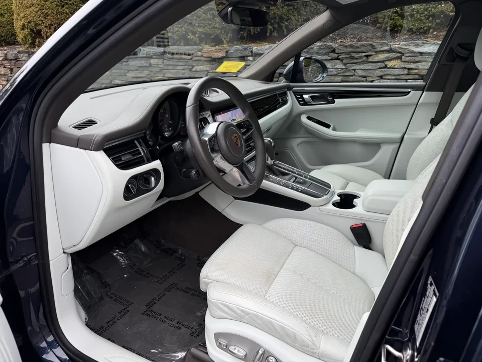 2021 Porsche Macan - Image 4 of 6