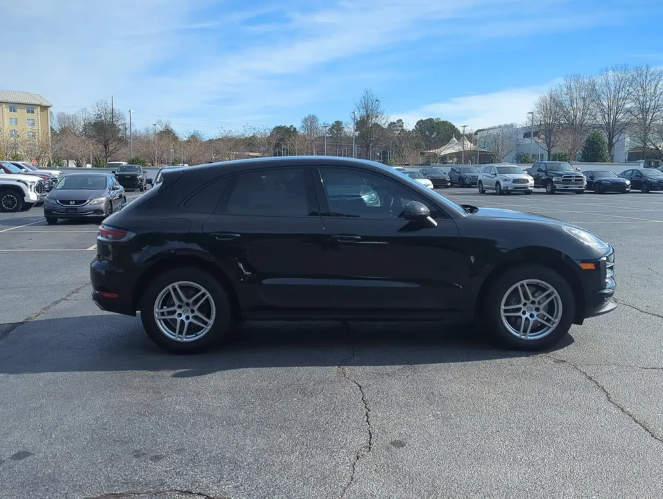 2021 Porsche Macan - Image 4 of 9