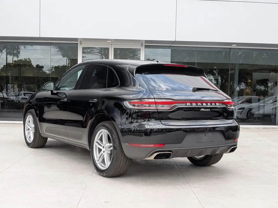 2021 Porsche Macan - Image 3 of 10